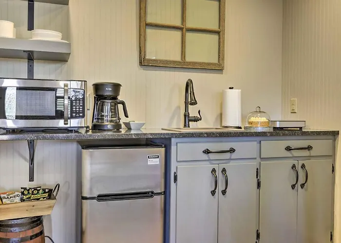 Cozy Fredericksburg Studio Near Wineries!