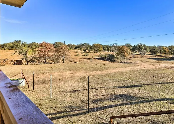 Cozy Fredericksburg Studio Near Wineries!