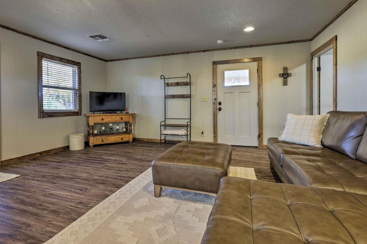 Cozy Near Wineries! Apartment
